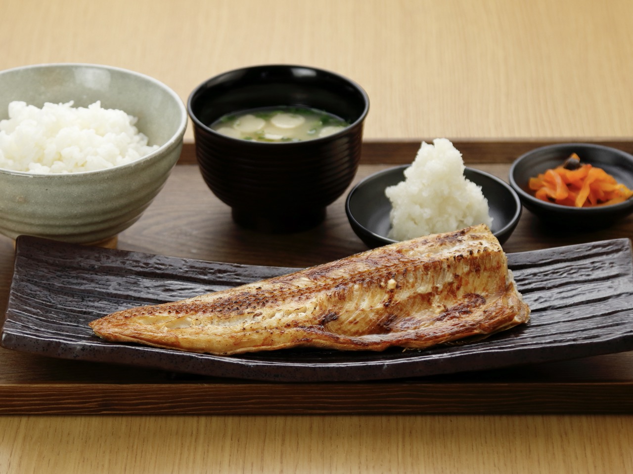 北海道産”真ホッケ開き定食
